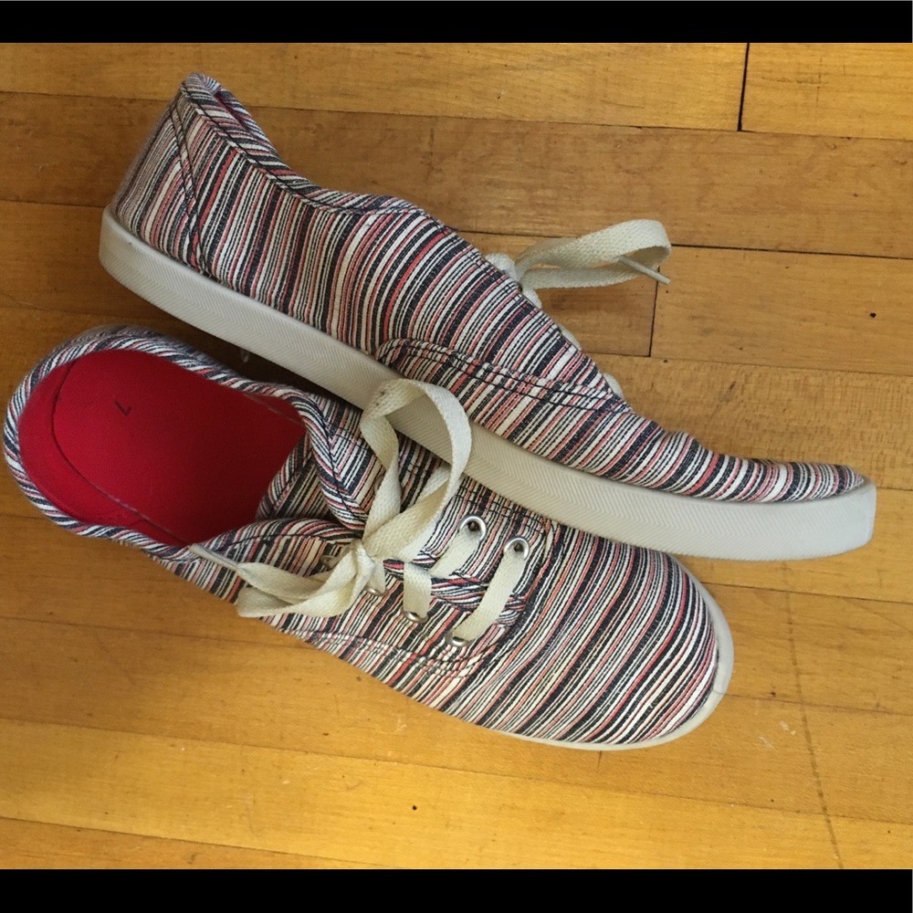 Coral, black and white stripped canvas shoes